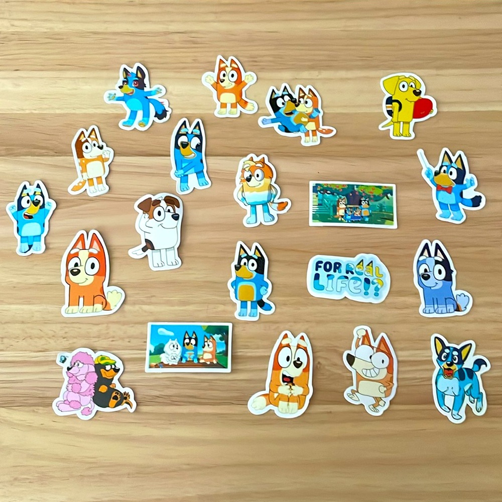 25 pc Random Bluey Sticker Pack - Picture 2 of 3